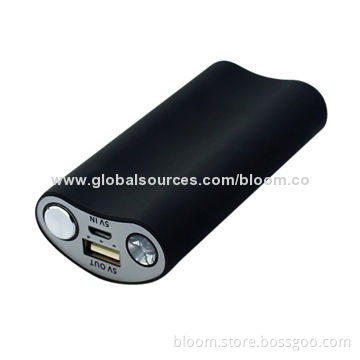 5,600mAh USB Power Bank with 1W Power Torch, 1A Output, Low Price with Full CapacityNew